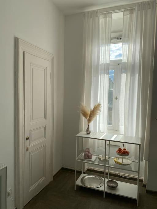 Altbau-Oase Der Eleganz: Stadtnaher Komfort Pur Wiesbaden Kültér fotó